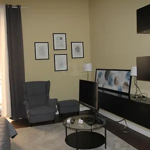 Appartamento Holiday In Archimede, Aeroporto di Catania Fontana Rossa